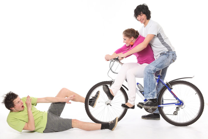 700-sports-quick-danger-fast-bicycle-accident