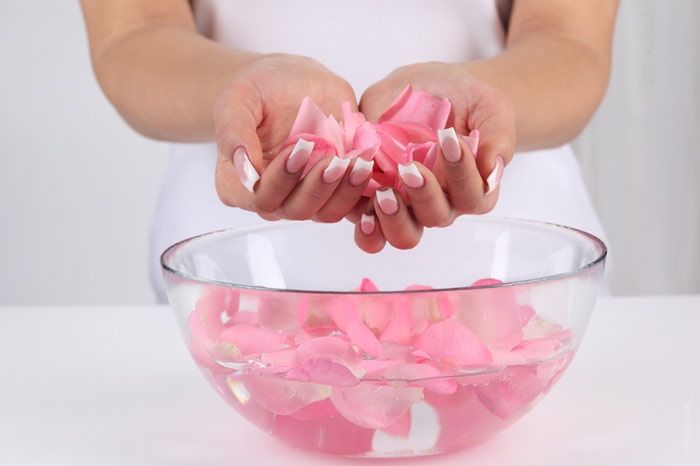 700-water-nails-manicure-hands-beauty-rose-moisturize