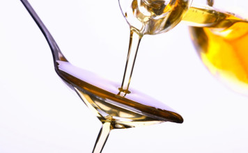 Macadamia Nut Oil for Beauty